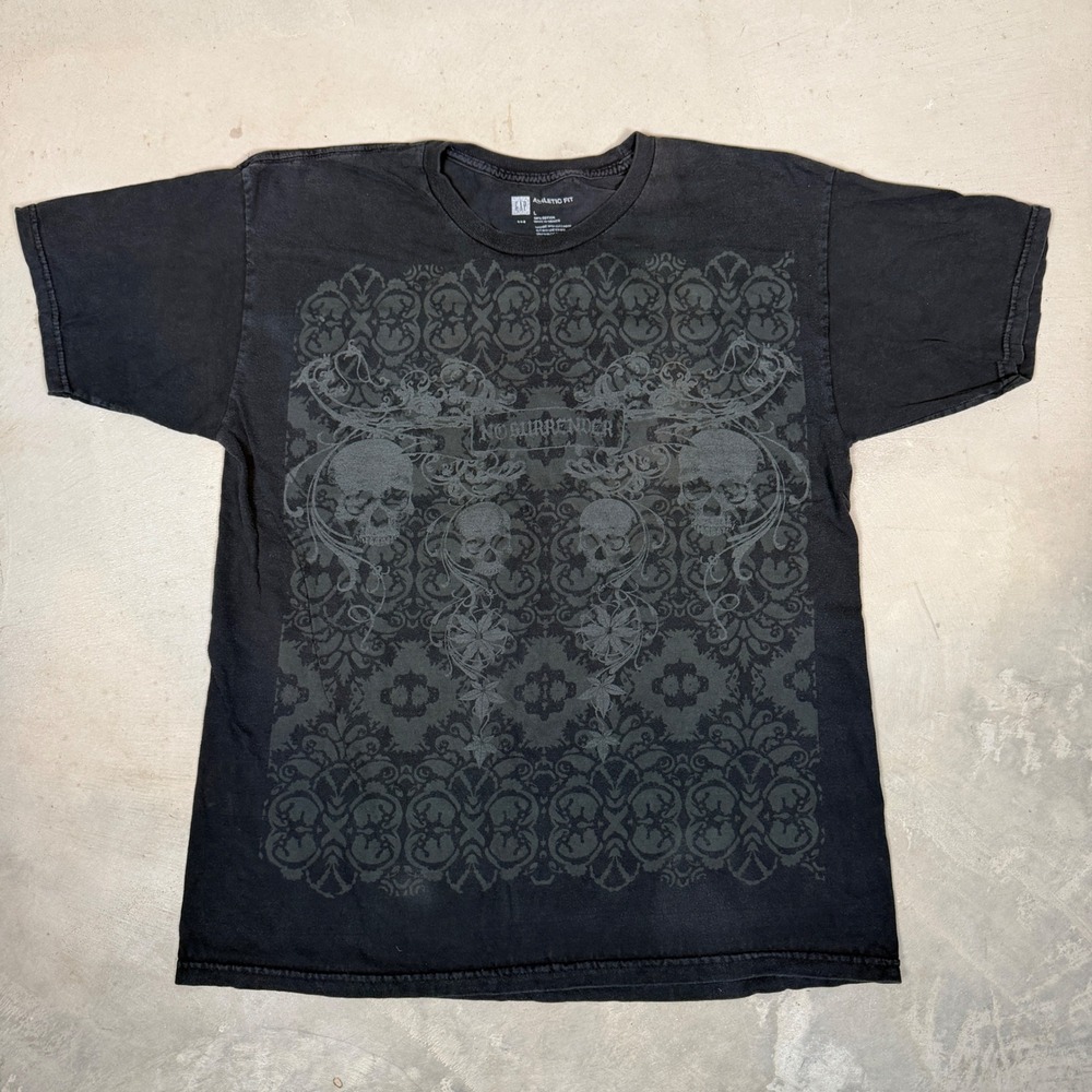 Gap Mens Athletic Fit Black Skull Graphic T-Shirt No Surrender Gothic Large